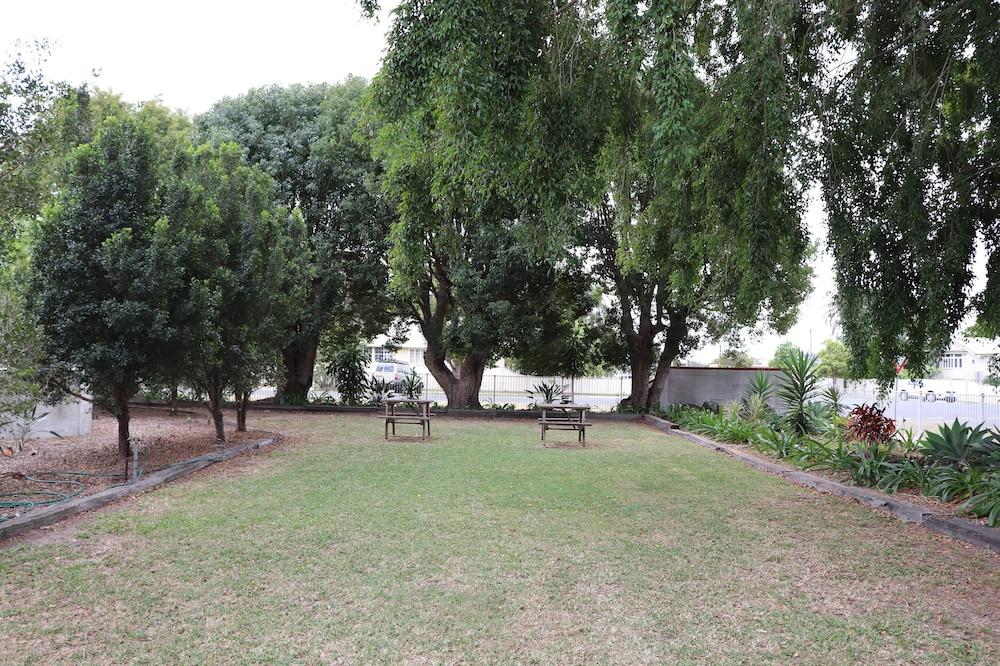 Spanish Motor Motel 3*