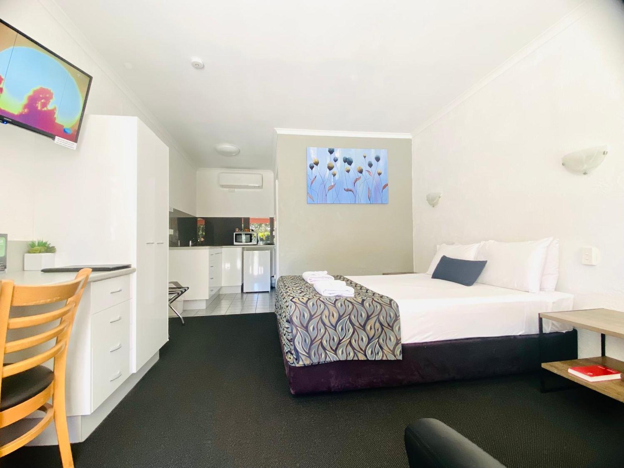 Spanish Motor Motel