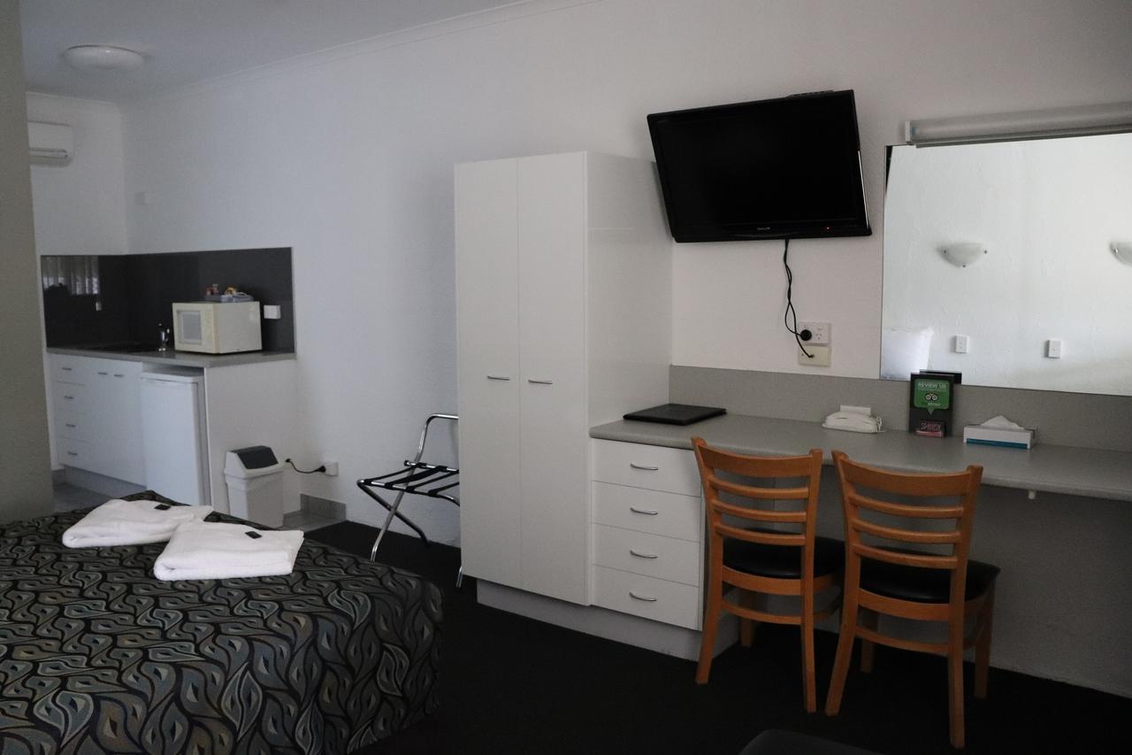 Spanish Motor Motel