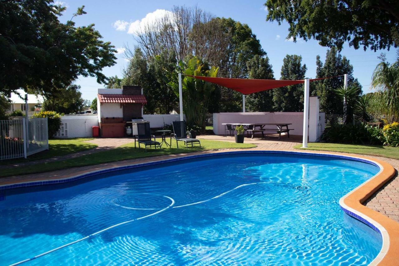 Spanish Motor Motel 3*